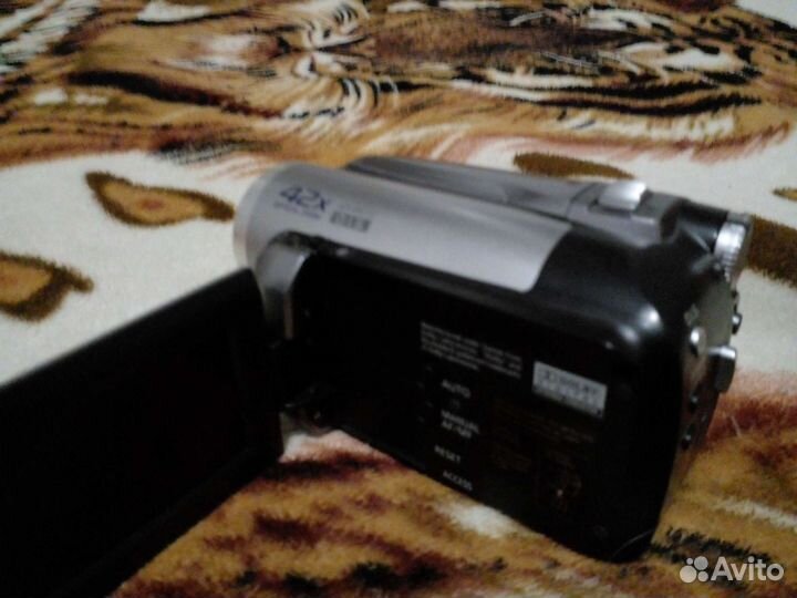 Видеокамера panasonic SDR-H40