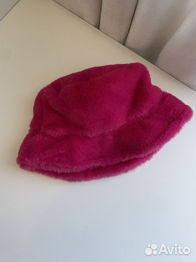 Ярко розовая панамка