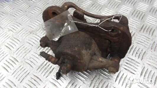 Суппорт тормозной передний правый KIA sportage 2