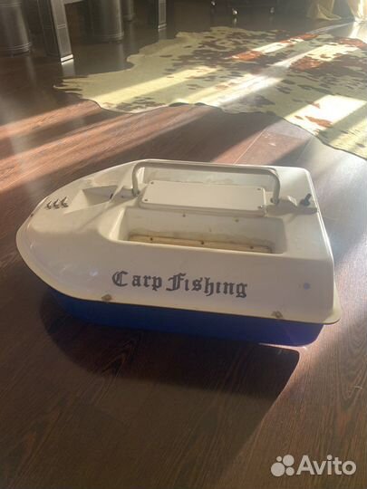 Продаю караблик для прикормки рыбы. Цена:20000