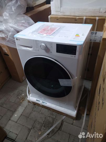 Стиральная машина с сушкой LG f2j6hg7w 7кг(новая)