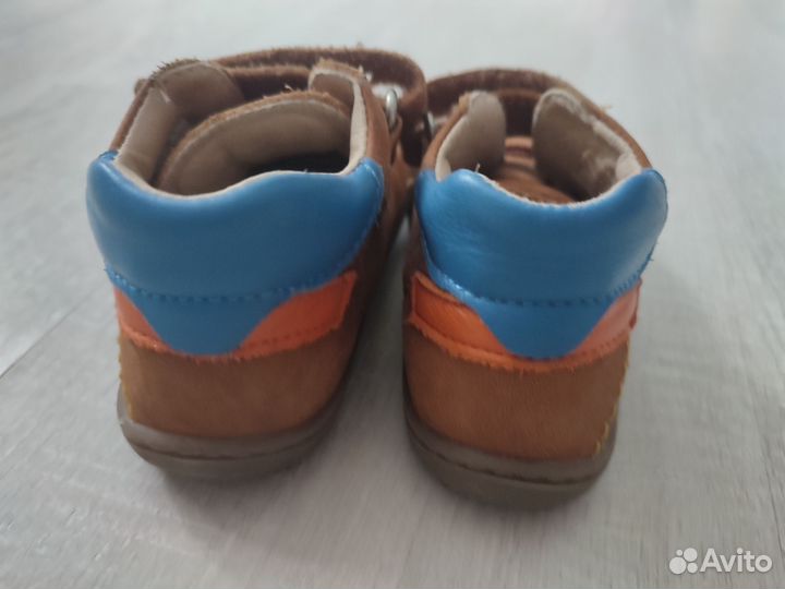 Ботинки кожаные детские размер 22