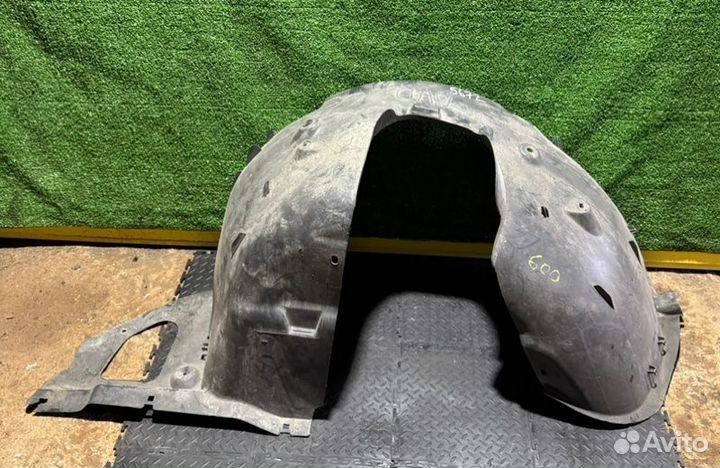 Защита арок (подкрылок) задняя правая Peugeot 208