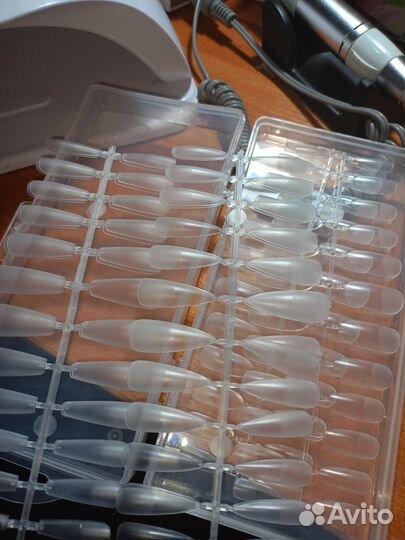 Верхние формы, типсы, зажимы, безворс. салфетки