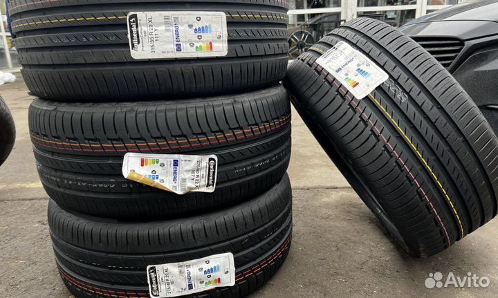 Continental PremiumContact 6 SSR 275/40 R22 и 315/35 R22 111Y