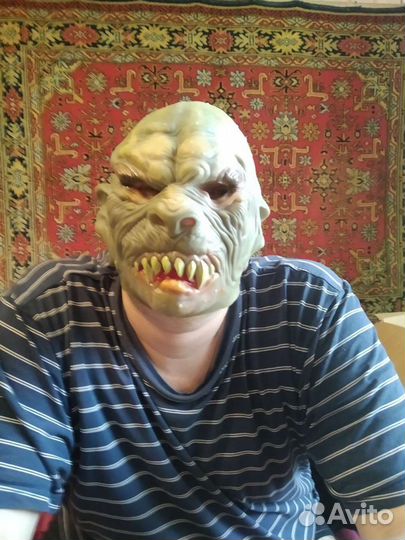 Маска зубастик