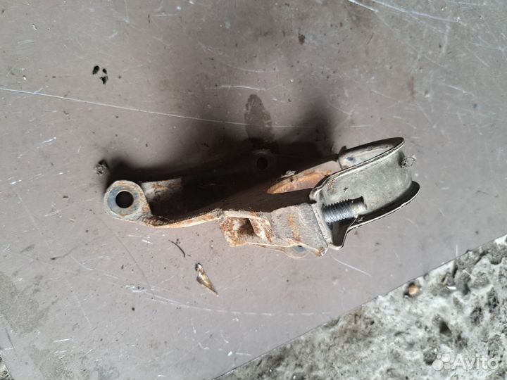 Кронштейн промежуточного вала Ford Mondeo