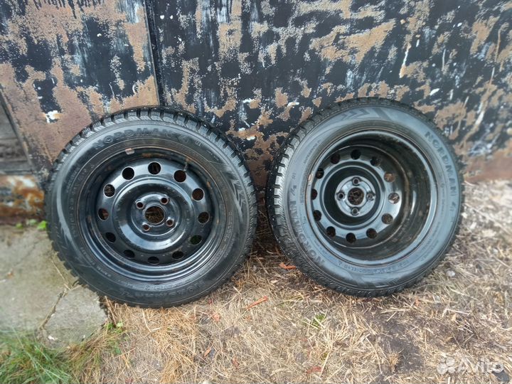 Nordman Nordman 4 215/65 R15 102T