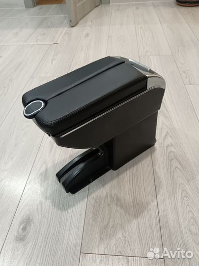 Подлокотник ваз kalina