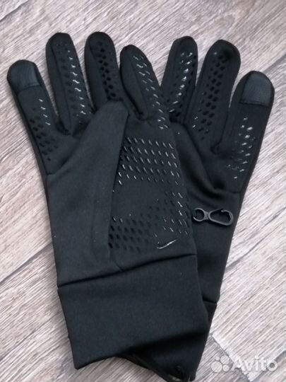Перчатки Nike