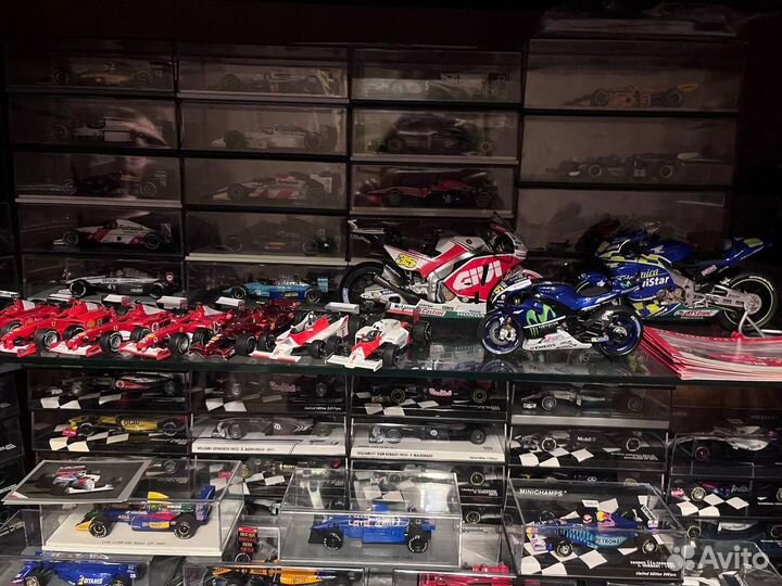 Модели F1 1:43 Formula1 Spark,Minichamps