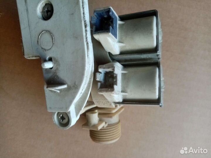 Стиральная машина Индезит IWB5083 по частям