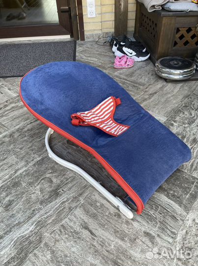 Шезлонг для новорожденных