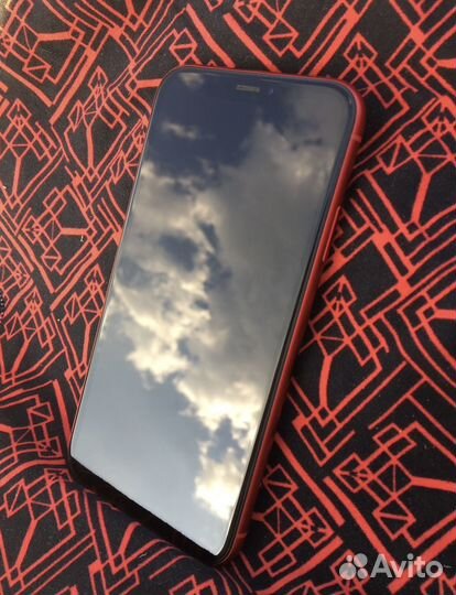 iPhone XR 64gb red
