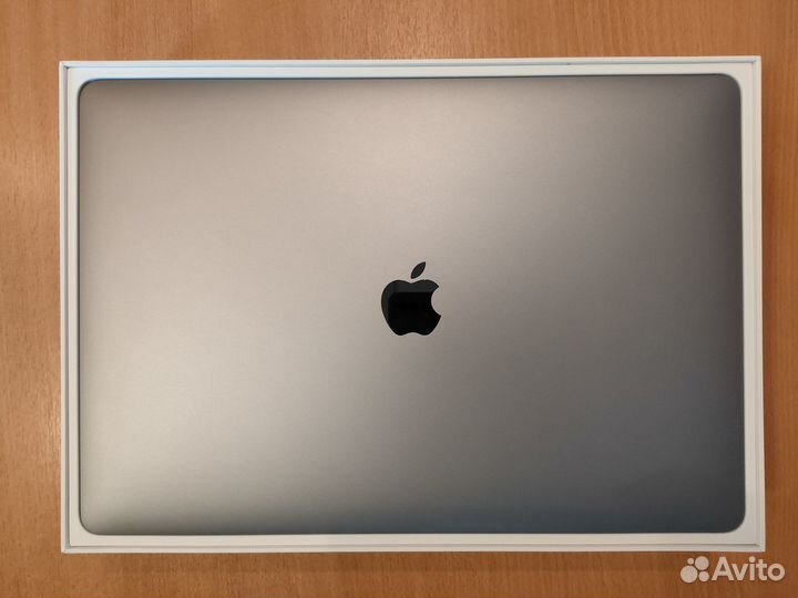 Macbook Pro 15 2019 i9(8 ядер) /16/512 232 цикла