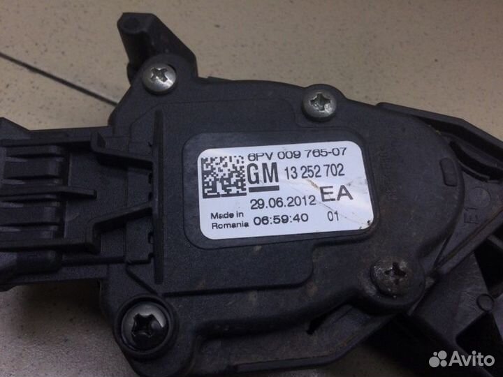 Педаль газа Opel Astra J A14NET 2012
