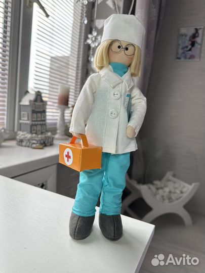 Кукла врач ручная работа