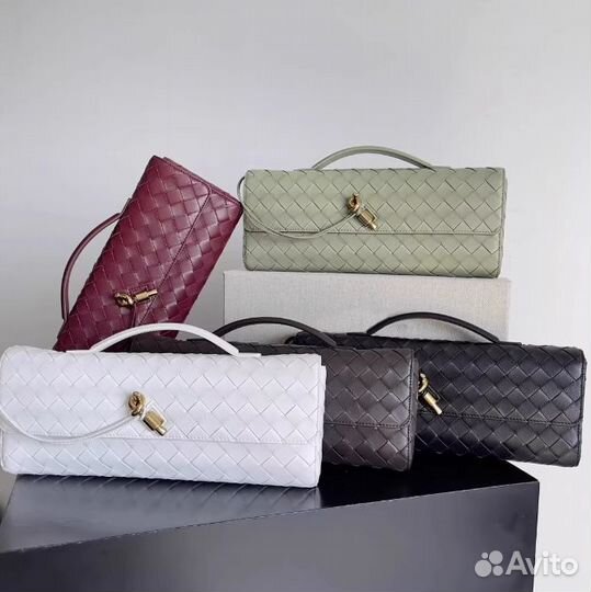 Kлатч Bottega Veneta