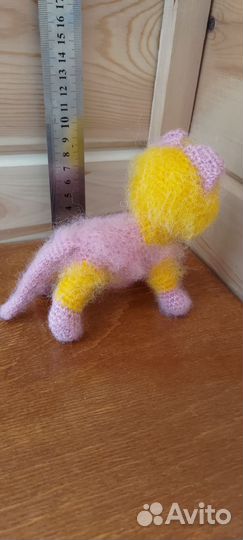 Продам котика вязаного