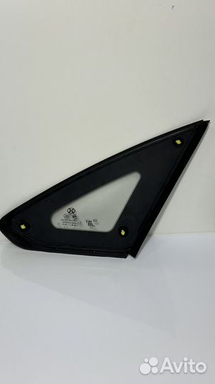 Угловое стекло(форточка) - Левый Baic U5 plus