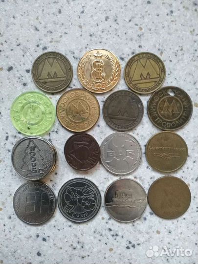 Жетоны, значки