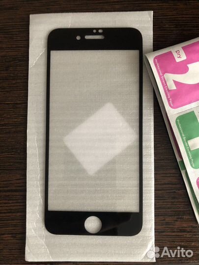 Защитные стекла на iPhone 8
