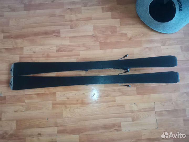 Горные лыжи. Комплект ботинки 40- 42 лыжи 130