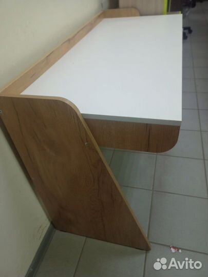 Стол письменный