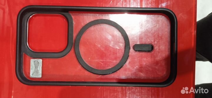 Чехолы на iPhone 14 pro