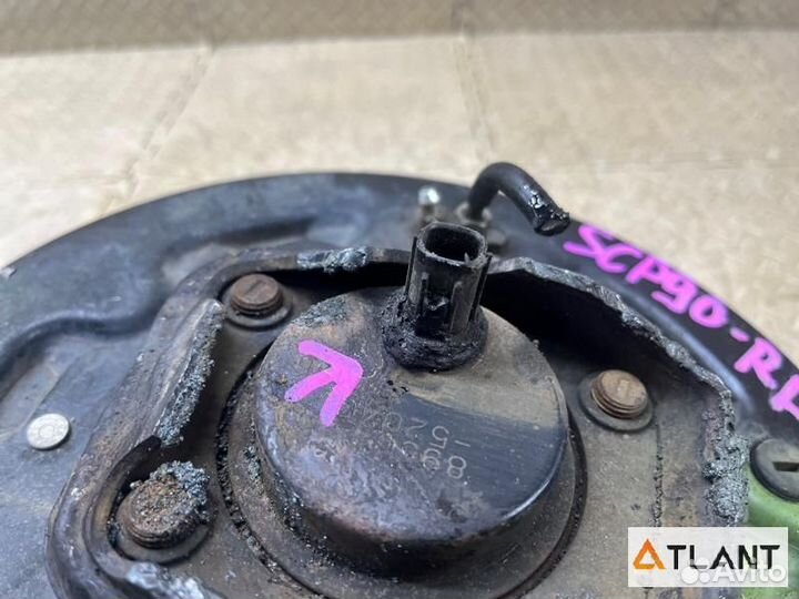 Ступица задняя левая toyota vitz