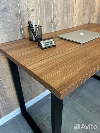 Стол офисный