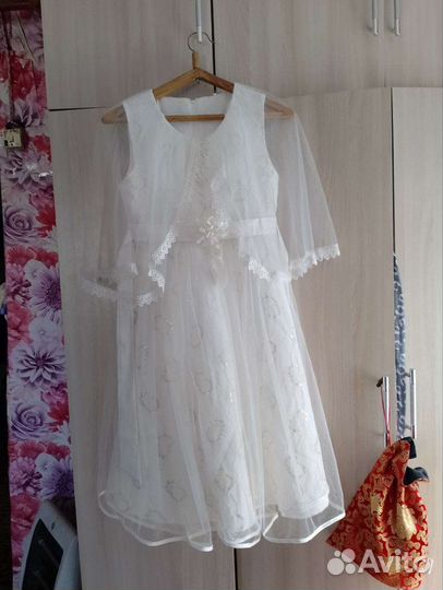 Платье праздничное