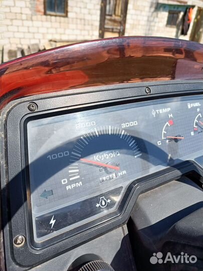 Мини-трактор Kubota GT8, 2008