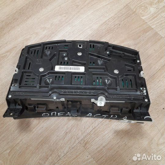 Приборная панель Opel Astra H hatchback 2004-2014