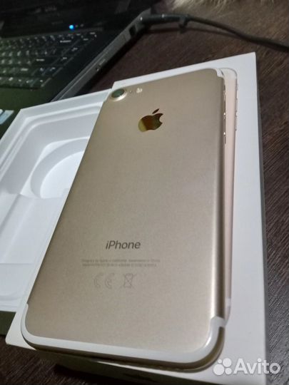 Телефон iPhone 7 32gb