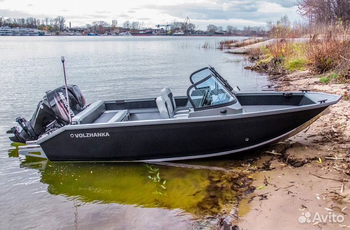 Волжанка 46 Fish с мотором Mercury F60
