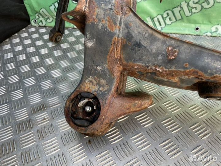 Подрамник задний Mercedes-Benz C-Class W202