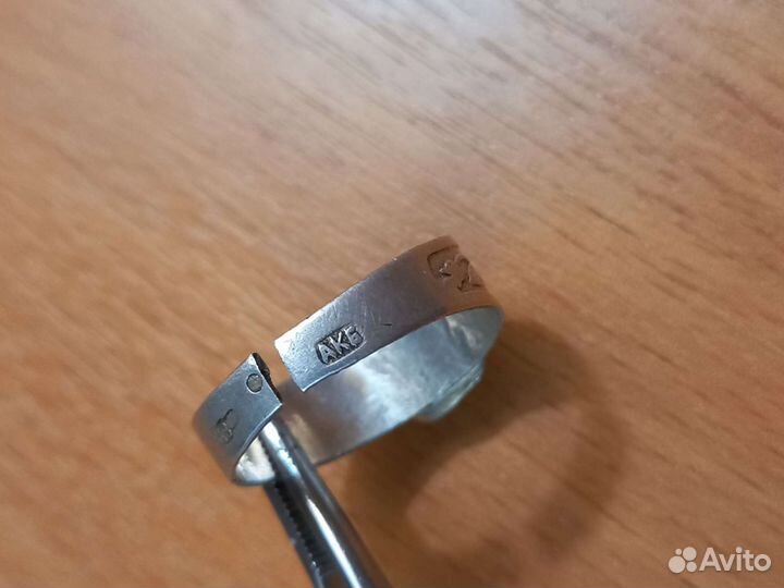 Продаю серебряное кольцо,старинное,84 проба