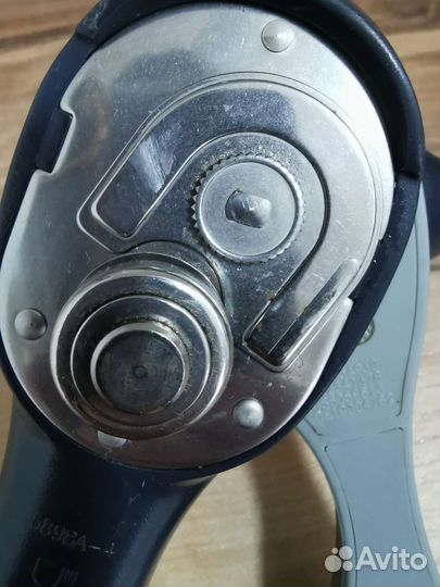 Консервный нож Tupperware