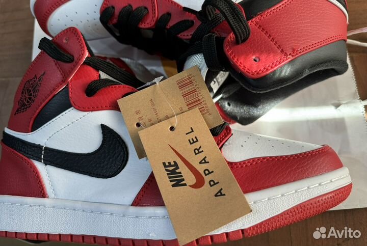 Nike Air Jordan 1 Mid Red Black