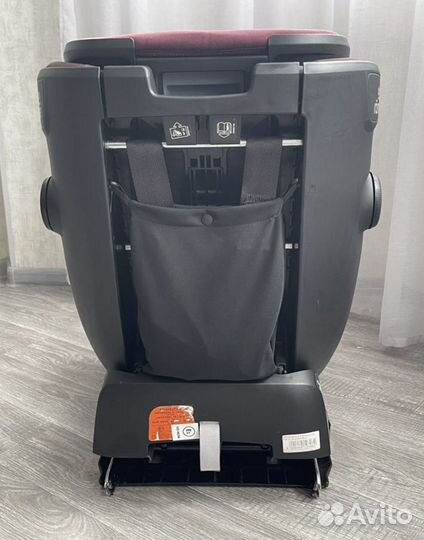 Britax romer advansafix iv r (9-36)