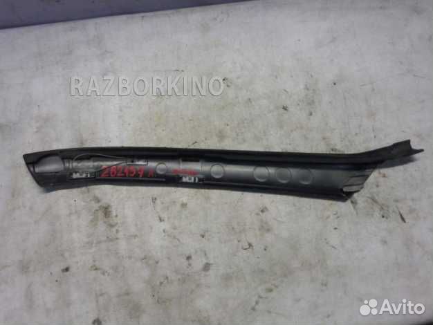 Накладка стойки передней