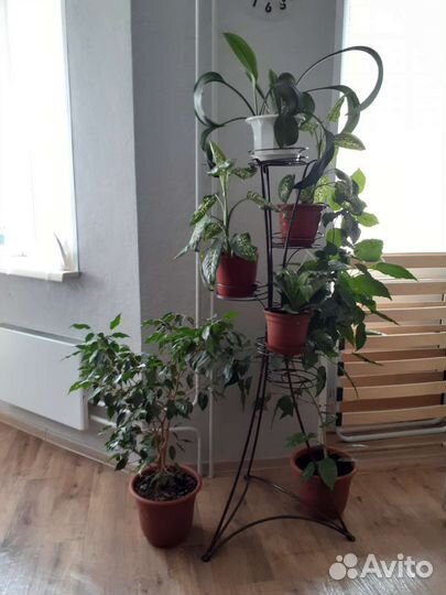 Подставка для цветов напольная