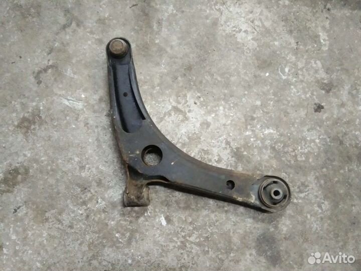 Рычаг передний левый Митсубиси Аутлендер XL