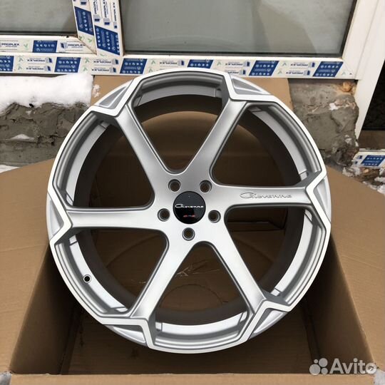 Диски Giovanna Dalar X R22 на Ford Explorer