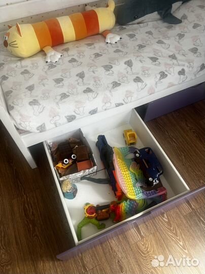 Детская кровать домик