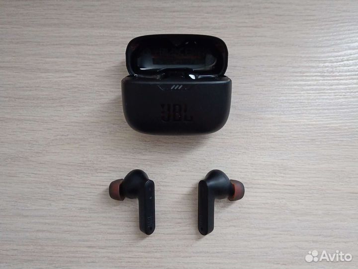 Блютуз наушники JBL