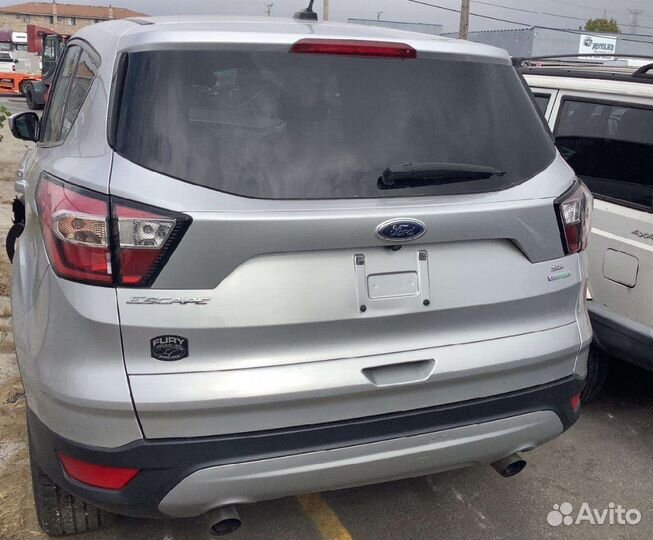 Ford Escape Kuga 2017 г по запчастям