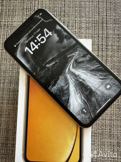 iPhone Xr, 64 ГБ