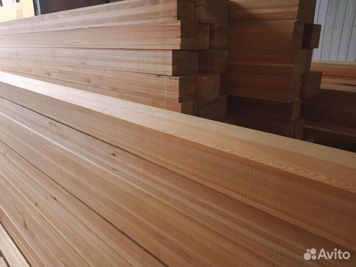 Строительство с досками из лиственницы